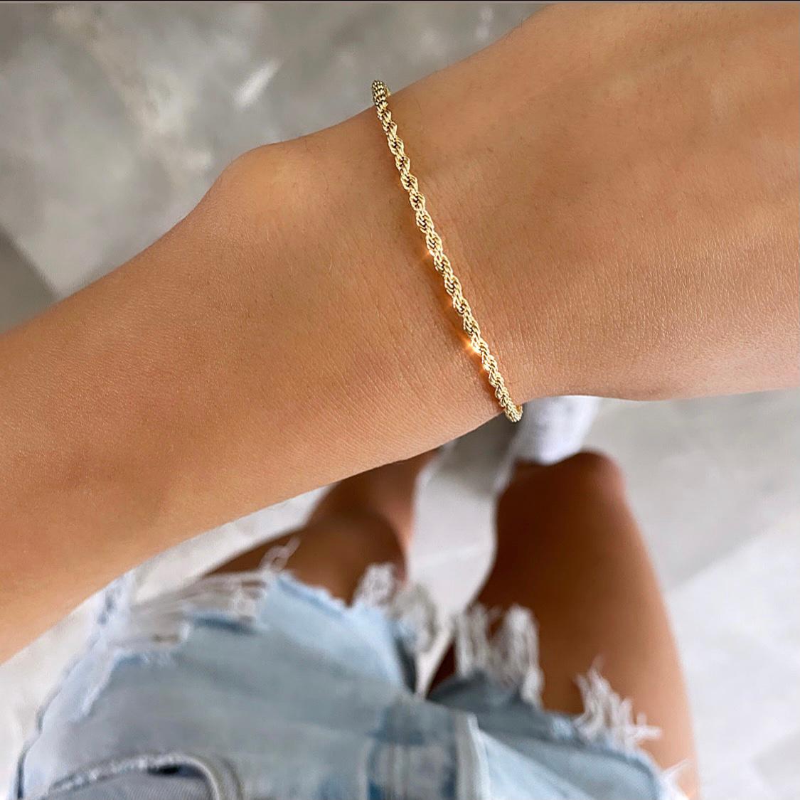 צמיד חבל דק זהוב (6073938509990)